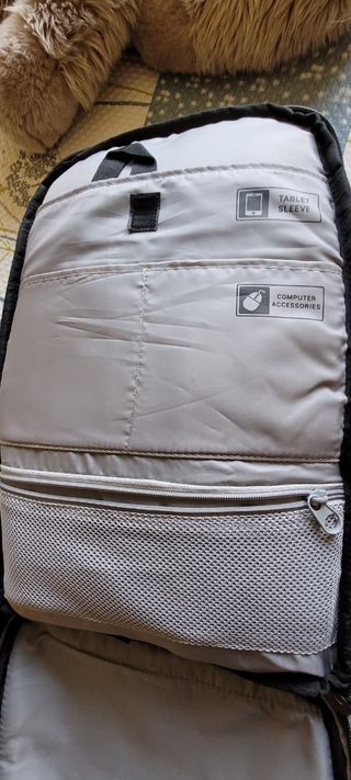 Mochila Totto Hybrid Negra y Marrón