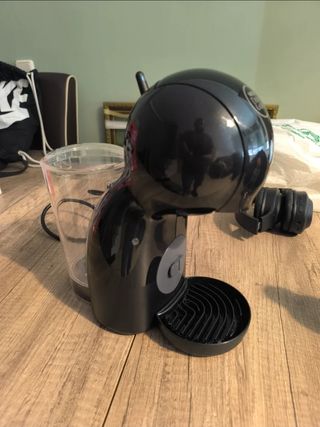 Cafetera Dolce Gusto Negra