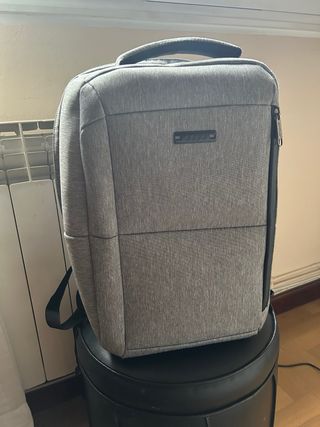 Mochila Rígida Portátil Gris