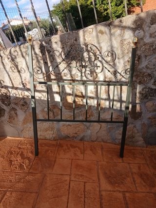 Cabecero de forja