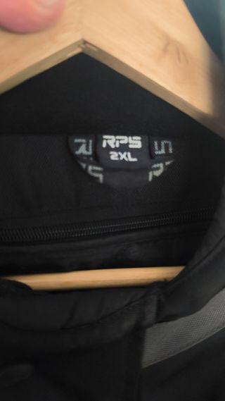 Chaqueta de motorista con protecciones