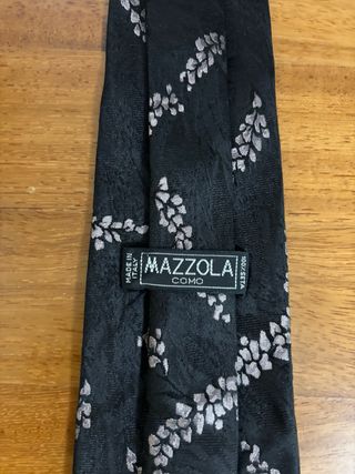 Cravatta nera con fantasia bianca