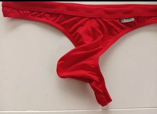 Tanga hombre rojo