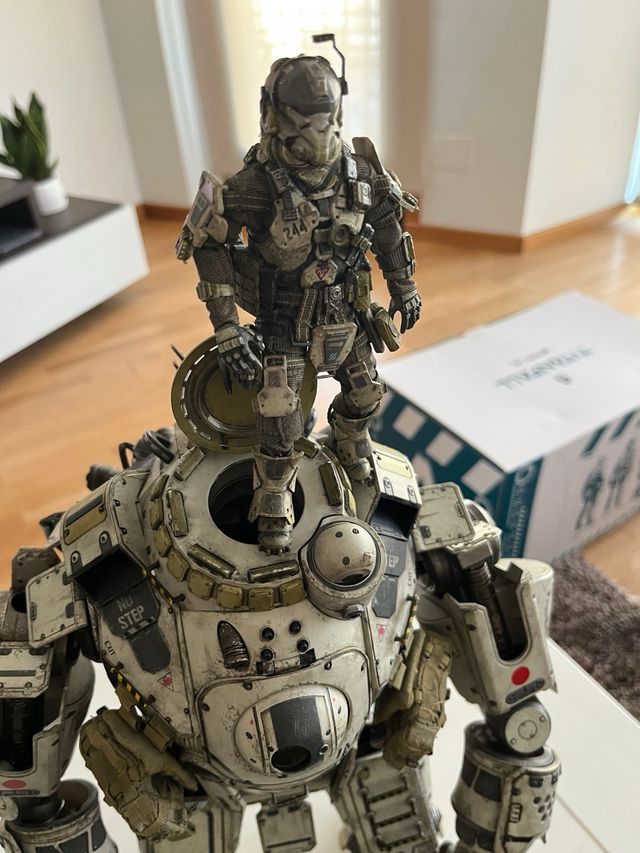 Titanfall Atlas threezero