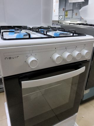 Cocina 4 fuegos Nevir