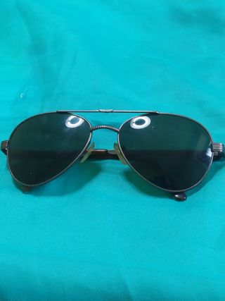 Occhiali da sole stile aviator