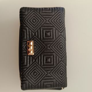 Bolso Negro con Cadena Tortoise