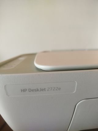 Impresora HP DeskJet 2722e