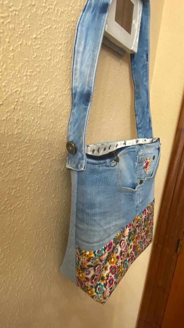 Bolso vaquero Patchwork con estampado floral