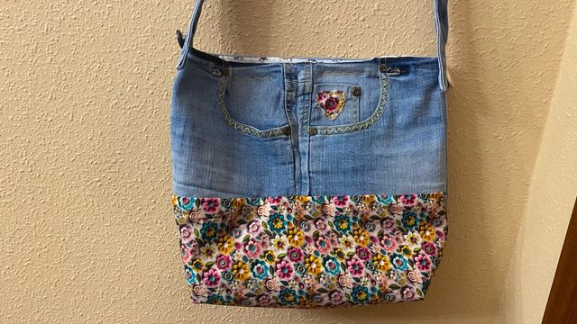 Bolso vaquero Patchwork con estampado floral