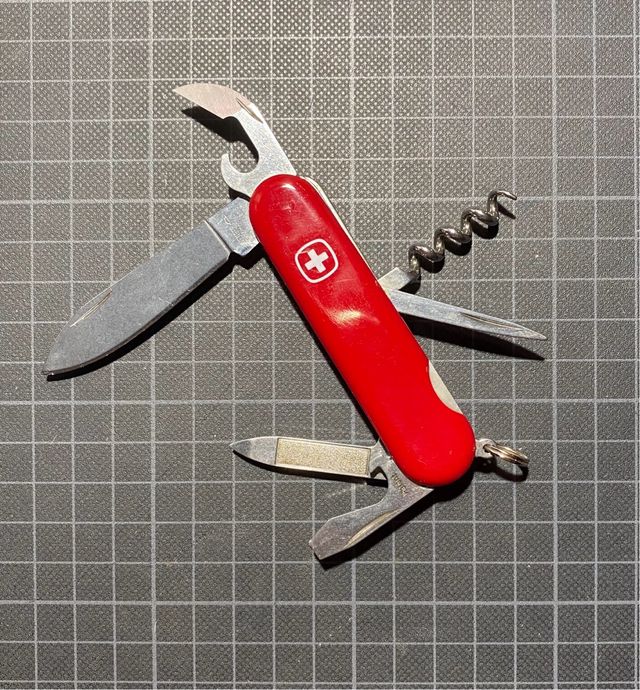 Wenger Commander Roja