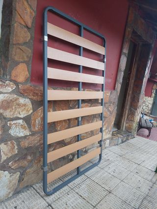 Somier de madera y metal