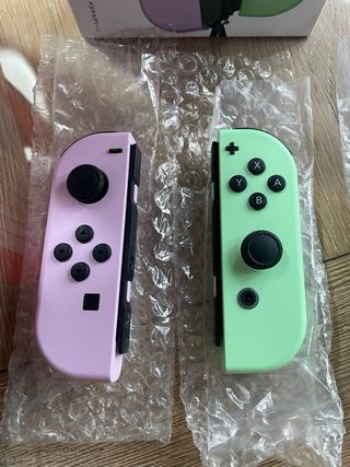 Nintendo Switch con mandos adicionales