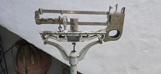 Báscula Farmacia Antigua Alfonso García . Recogida