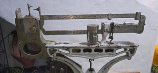 Báscula Farmacia Antigua Alfonso García . Recogida