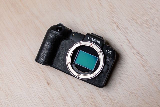 Canon EOS RP Cámara Mirrorless Negra solo cuerpo,