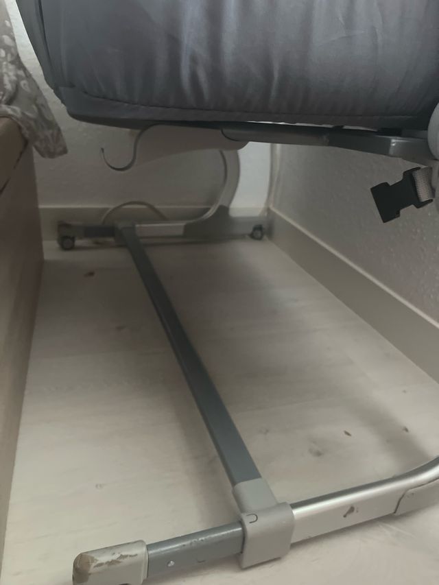 cuna colecho next to me