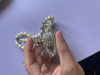 Collar de lujo Vivienne Westwood de plata y perlas