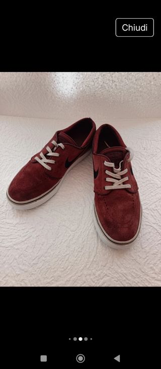 Scarpe Nike scamosciate  taglia 37,5 bordeaux