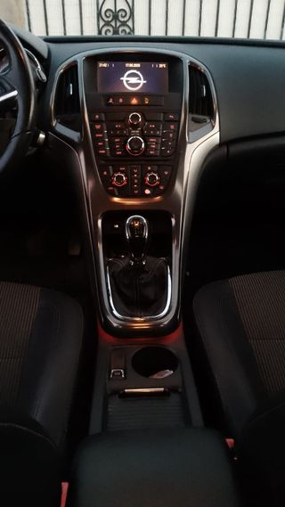 Opel Astra 2010