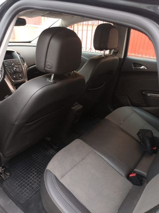 Opel Astra 2010