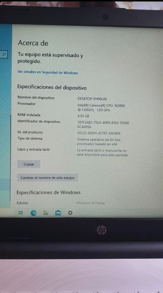 HP Laptop Blanco y Negro