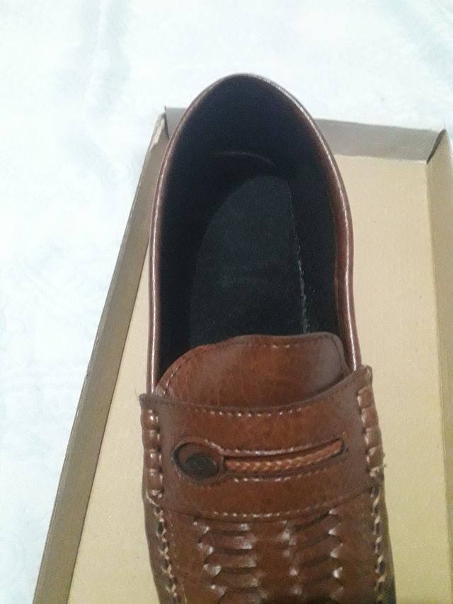 Zapato de vestir caballero.