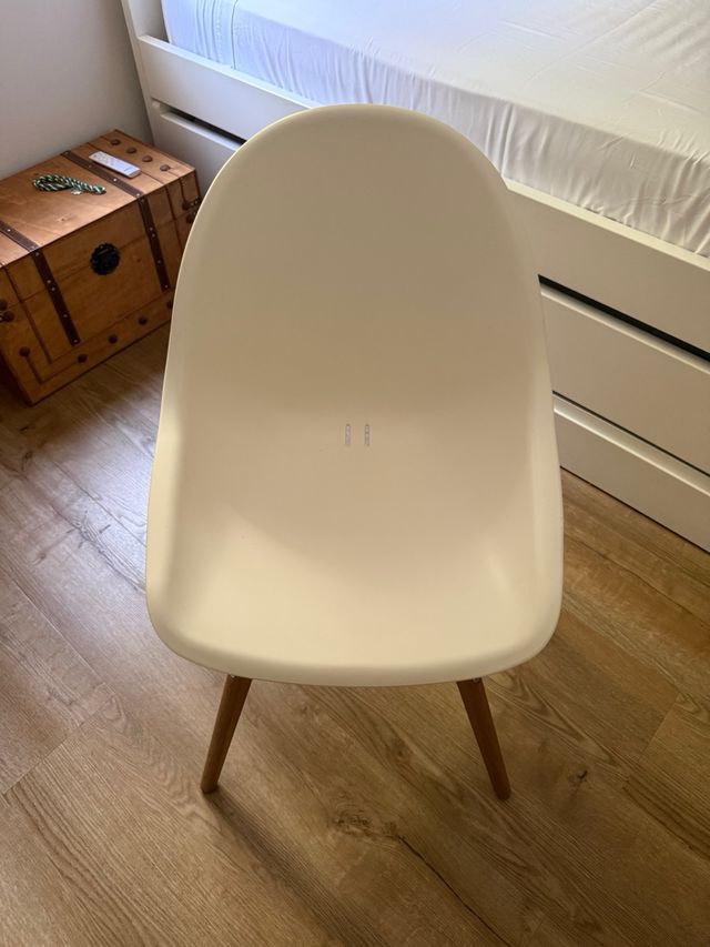 Silla Juvenil Blanco y Madera