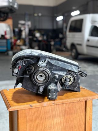 Faro Izquierdo Chrysler Sebring