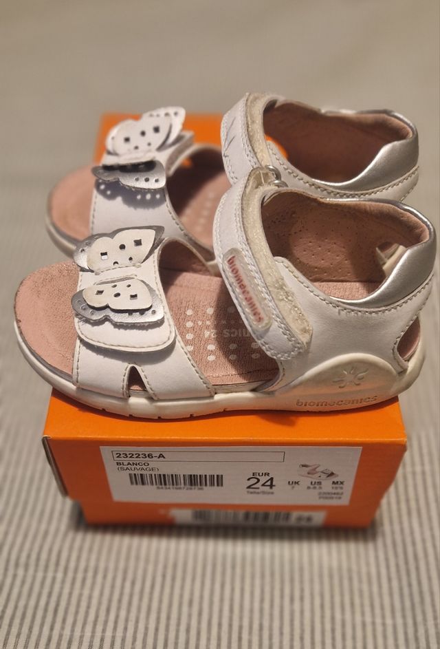 Sandalias Biomecanics Blancas Mariposa Talla 24