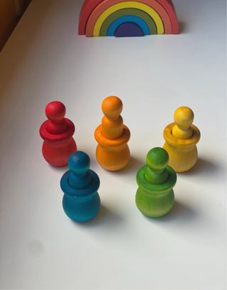 juego de clasificación de colores nins / peg dolls