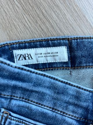 Pantalón vaquero Zara azul Hombre Talla 38