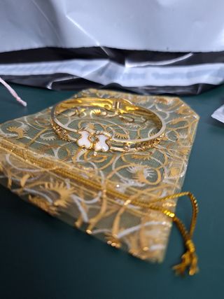 Pulseras de calidad . 
