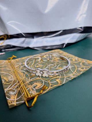 Pulseras de calidad . 