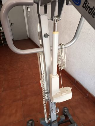 Grúa para personas con movilidad reducida 