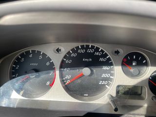 Nissan Almera 2002