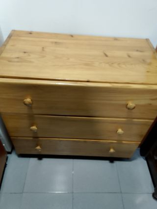Cómoda de pino con 3 cajones