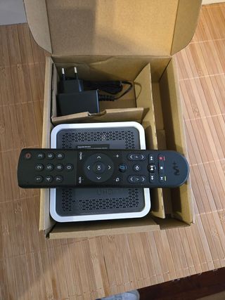 Desco UHD 4K Movistar con mando vocal