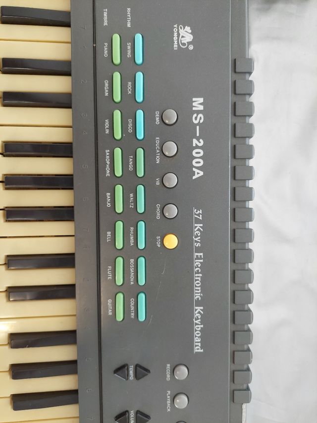Piano Electrónico Yonomei MB-200A