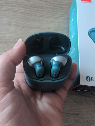 Auriculares JBL TUNE 220 TWS Bluetooth