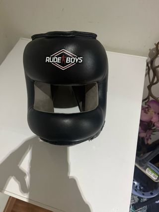 Casco de boxeo RUDE BOYS sin estrenar