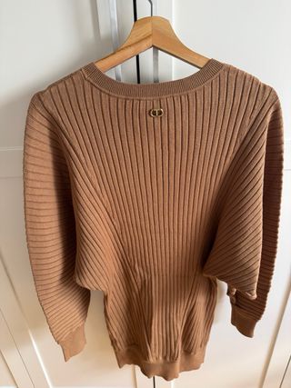 Jersey marca TWINSET. Talla S/M