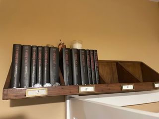Estantería de madera para libros