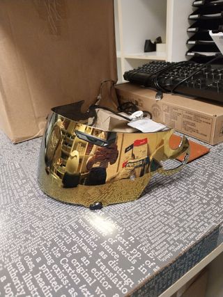 Pantalla Arai RX-7 GP dorada
