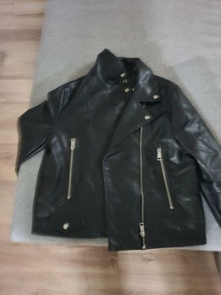 Chaqueta efecto piel Zara niña 11/12 años