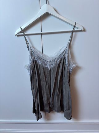 Top lencero Zara gris con encaje blanco Talla L
