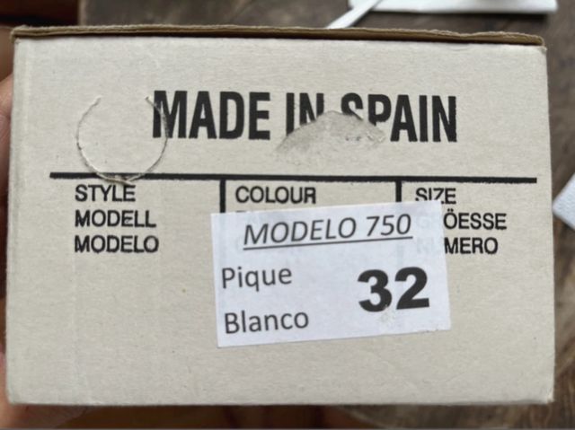 Zapatillas blancas con cordones