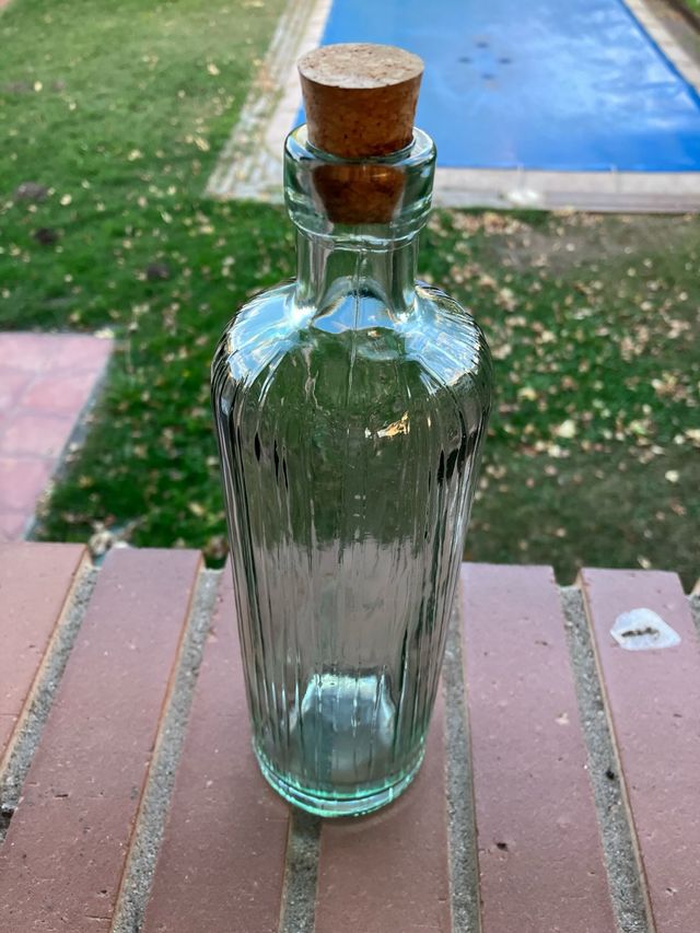 Bottiglia in vetro con tappo in sughero