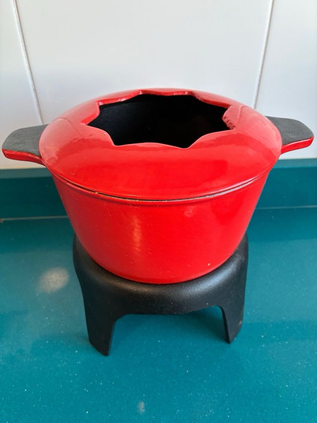 Olla Fondue Hierro Forjado Roja y Negra