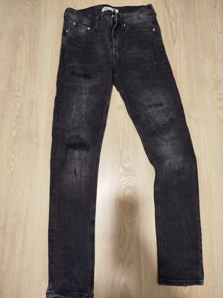 Tejanos Zara negros rotos Talla 36